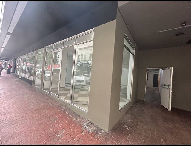 112M² RETAIL TO LET IN CLAREMONT